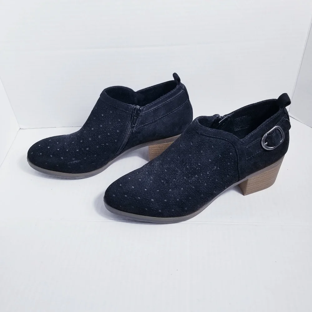 SONOMA ANKLE BOOTS WITH SIDE BUCKLE AND INNER ZIPPERS SIZE 8